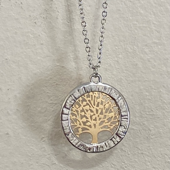 🎉❤️Silver Gold Tree of Life Necklace - Picture 2 of 3